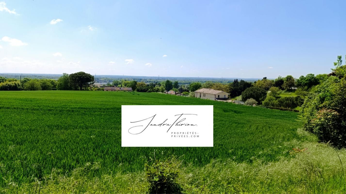 CASTELNAU-D'ESTRETEFONDS Magnifique terrain de 2 000m2 entièrement constructible pour maison de plain pied 1