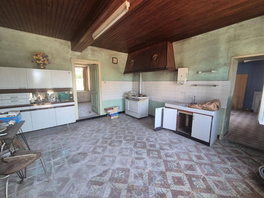 COGNAT-LYONNE Maison Cognat Lyonne 3 pièce(s) 80 m2 2