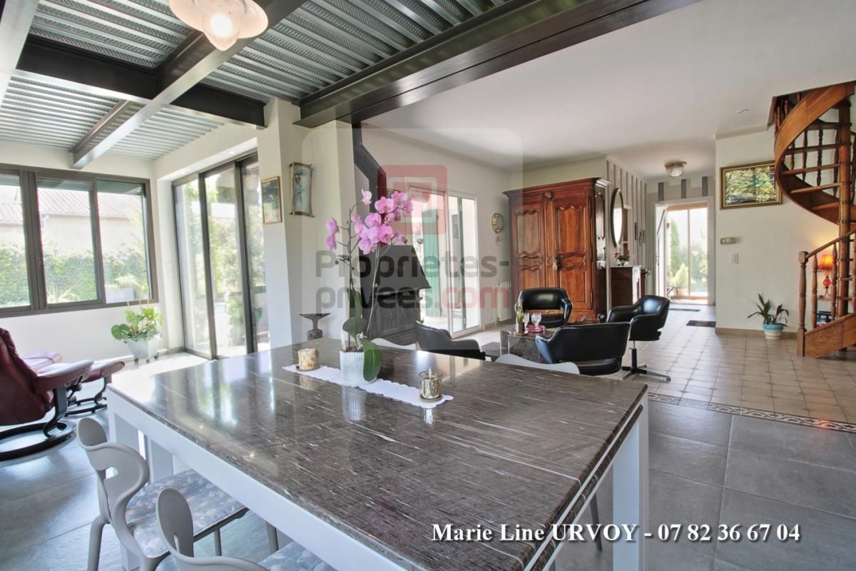 ROGNONAS Maison Rognonas 137 m² - 4 chambres dont 2 en RDC - garage - piscine - jardin 3