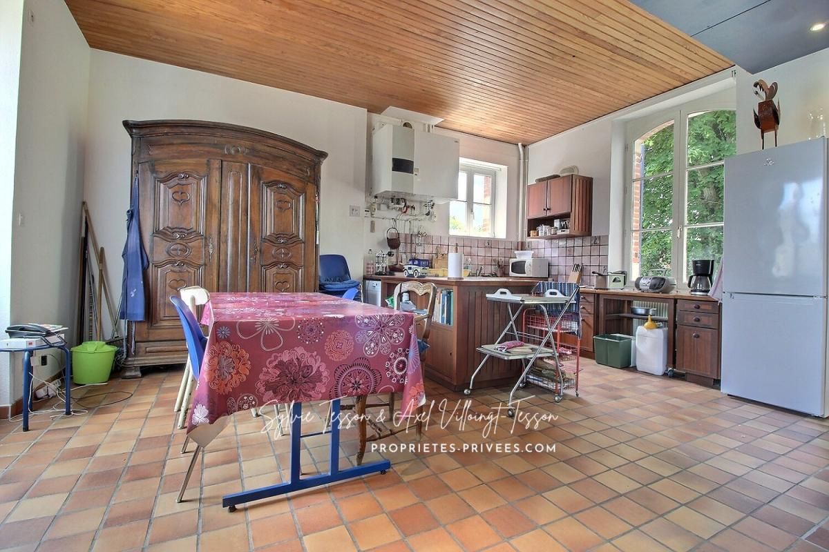CHEVILLY "Maison atypique au coeur d'une ancienne école" 45520 - Chevilly 4