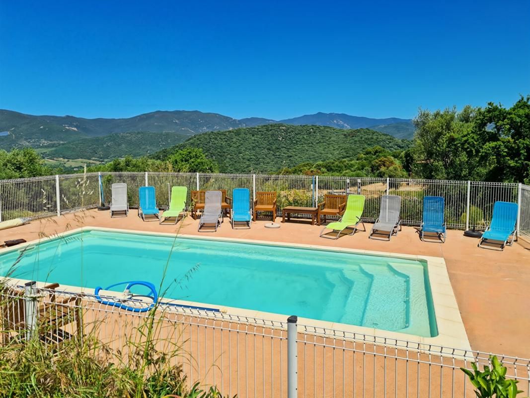 SOLLACARO CORSE DU SUD, grande propriété de 508 m2 avec plusieurs logements, vue mer, piscine 2