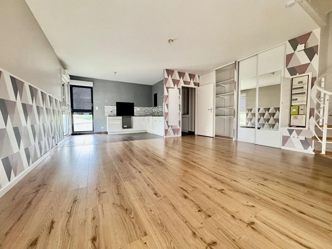 Appartement en Duplex de 70m2 , 2 chambres, dans résidence sécurisée avec place de parking