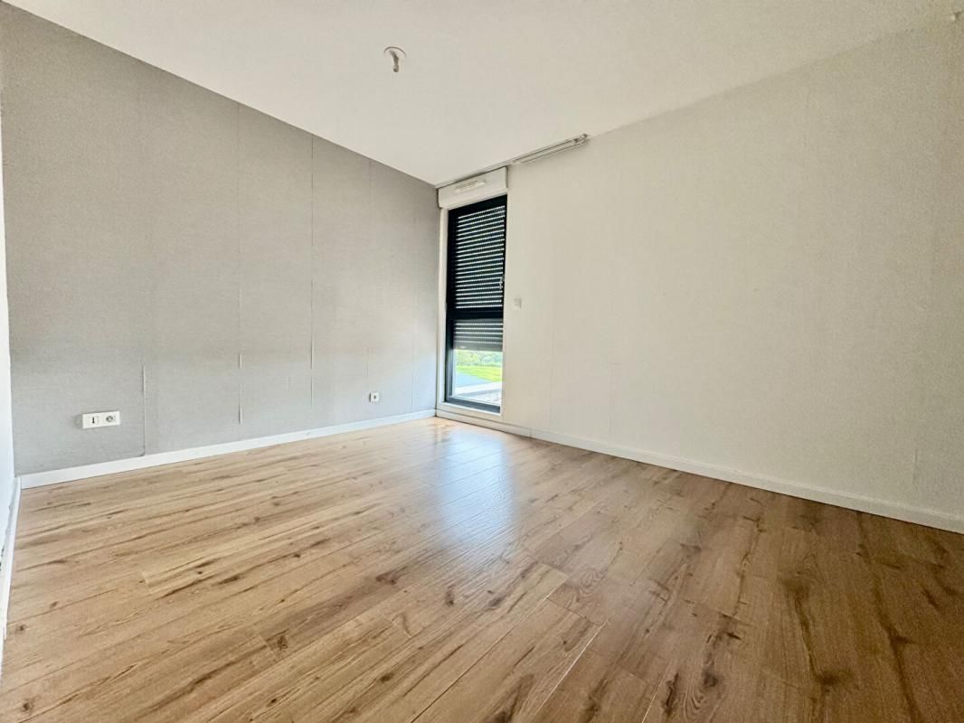AMIENS Appartement en Duplex de 70m2 , 2 chambres, dans résidence sécurisée avec place de parking 4