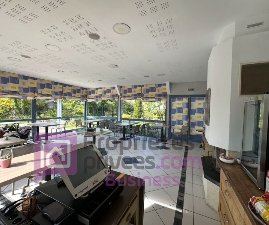 LANCIEUX COTES D'ARMOR - PROCHE PLAGES A VENDRE HOTEL MURS ET FONDS LICENCE IV + MAISON A RENOVER 3