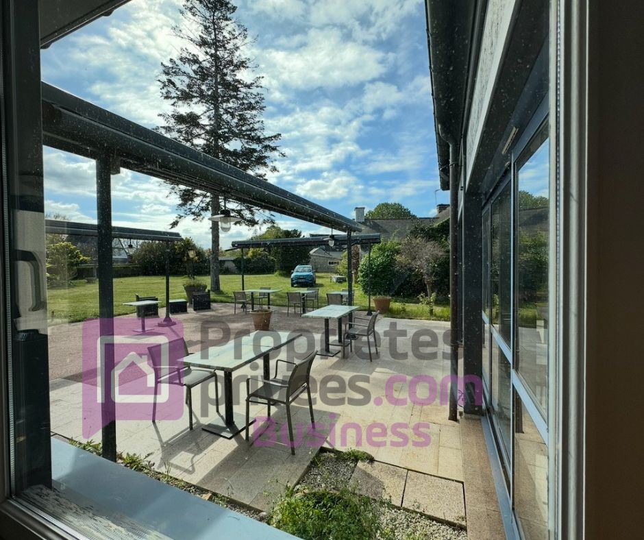LANCIEUX COTES D'ARMOR - PROCHE PLAGES A VENDRE HOTEL MURS ET FONDS LICENCE IV + MAISON A RENOVER 4