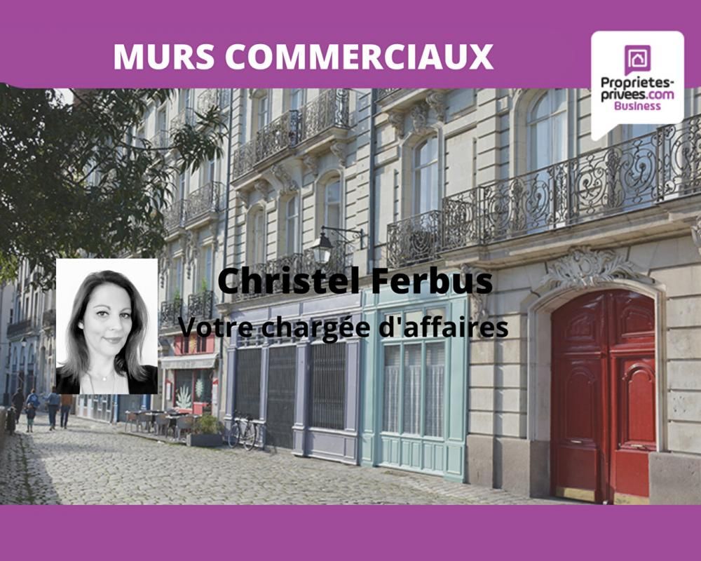 77184 EMERAINVILLE - Murs commerciaux 735 m² - Avec parking privatif