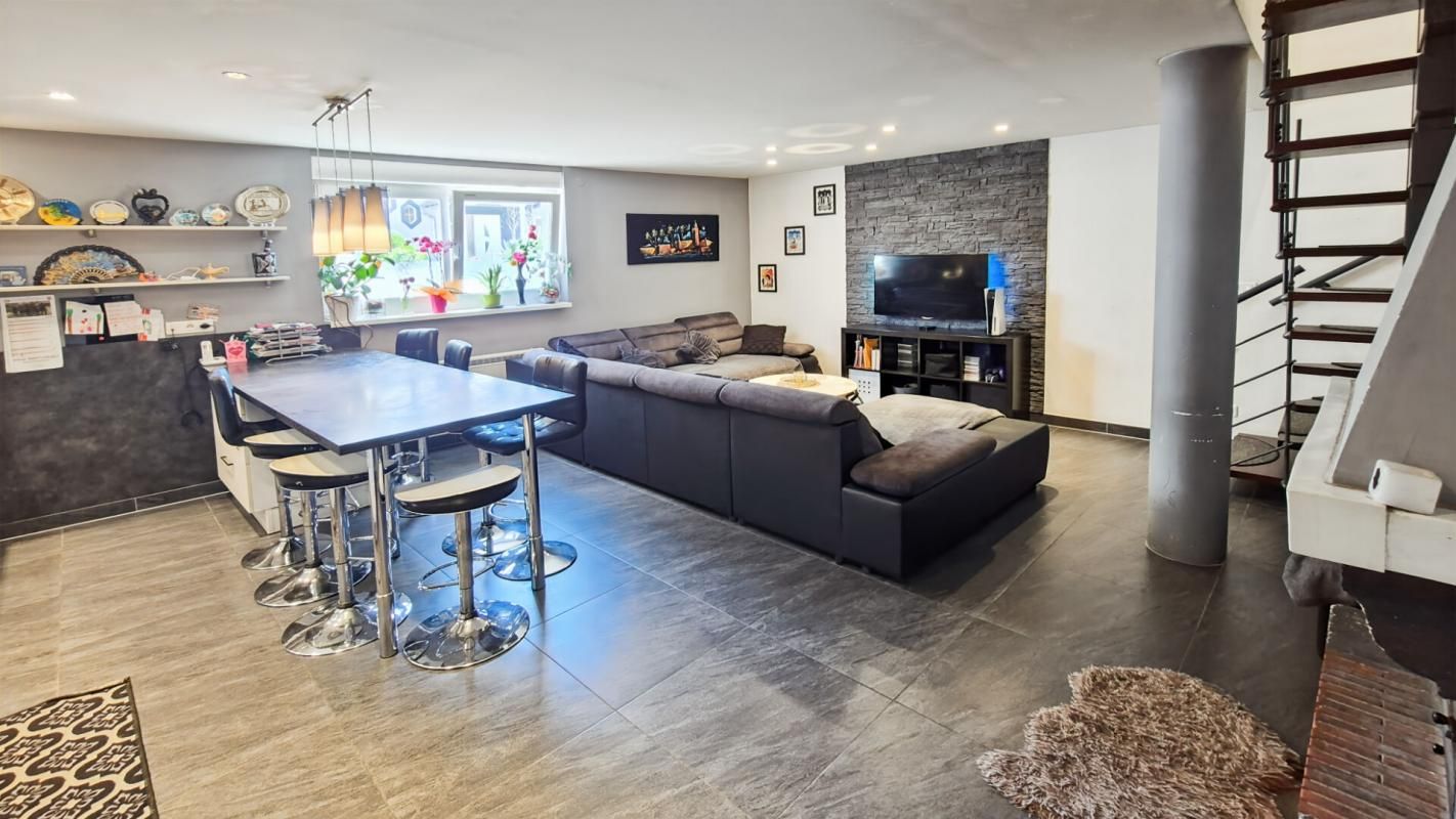 À vendre Appartement triplex 136m2 au sol autonome énergétiquement à Oberhoffen-sur-Moder, au coeur du village