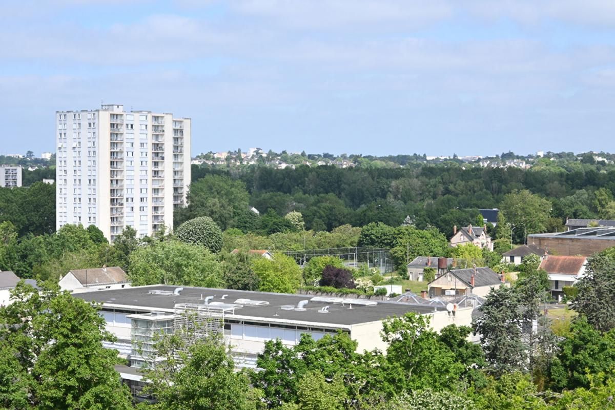 SAINT-PIERRE-DES-CORPS A VENDRE APPARTEMENT 37700 SAINT PIERRE DES CORPS 4 PIECES,3chambres ,74 M² PARKING SECURISEE 2
