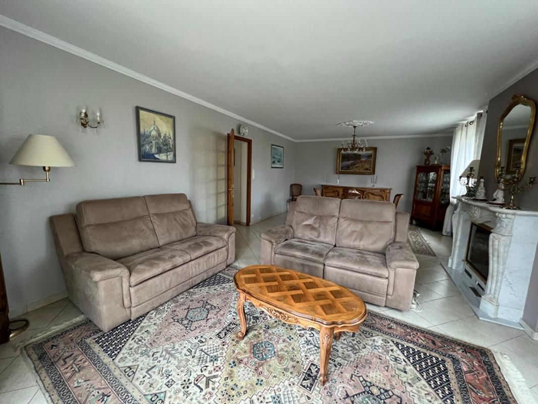 GOURNAY-EN-BRAY Maison 4/5 chambres centre Gournay en Bray 3
