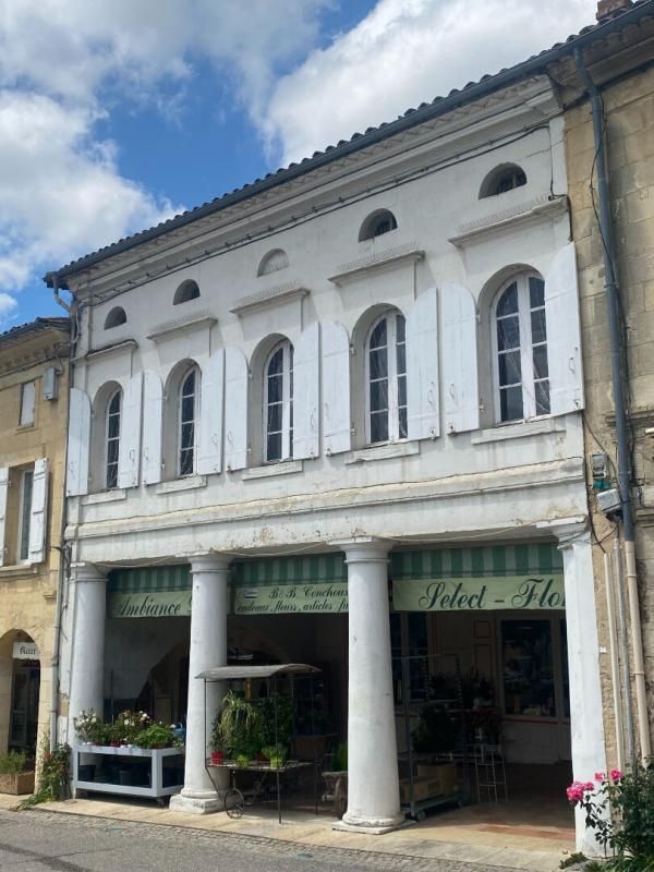 SAUVETERRE-DE-GUYENNE Idéal Promoteur ! Immeuble de Caractère avec Local Commercial et Fort Potentiel de Développement ! 3