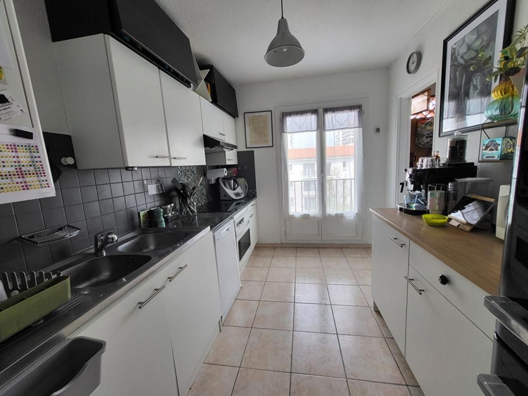 PERPIGNAN Appartement F3/4 avec balcons 4