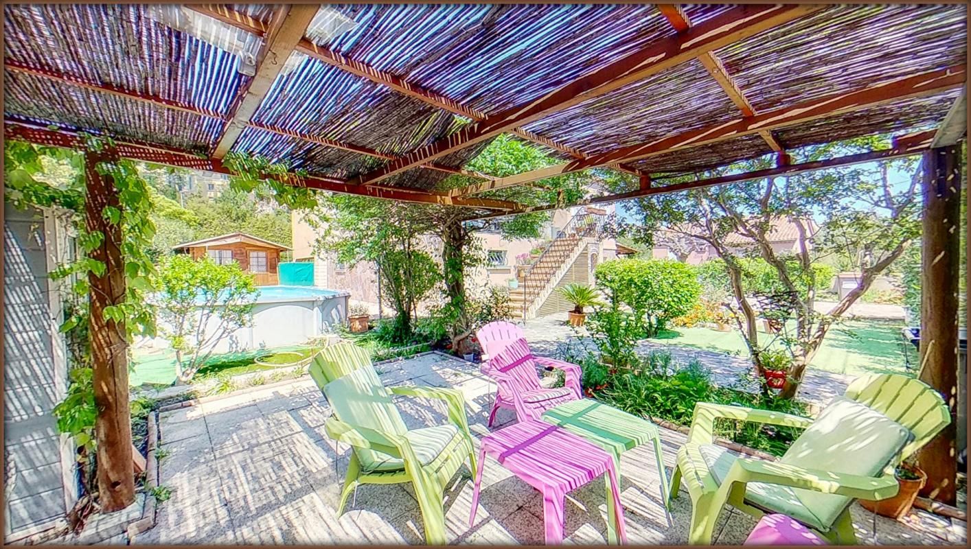 SAINT-RAPHAEL Maison Saint Raphael 6 pièces 120 m2 2