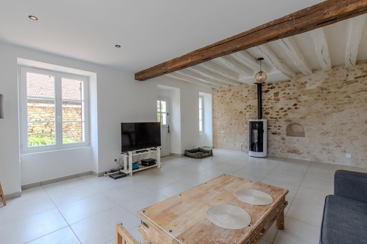LONGUESSE Maison ancienne rénovée sur LONGUESSE 2