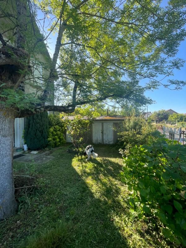 CHEZAL-BENOIT Charmante maison de village à Chezal-Benoît de 99 m2 3 chambres, dépendances et terrain potager 4