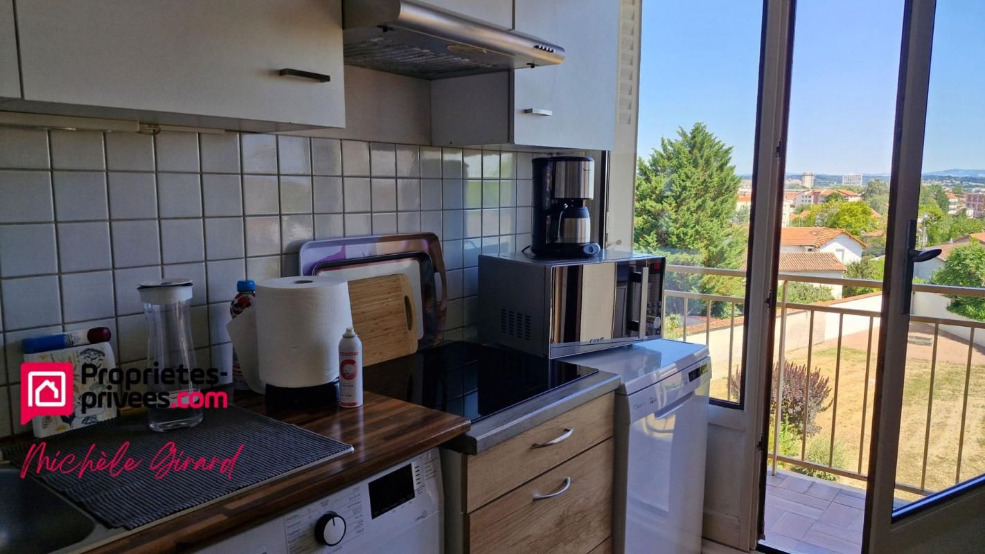 RIORGES RIORGES - APPARTEMENT T2 AVEC BALCON 4
