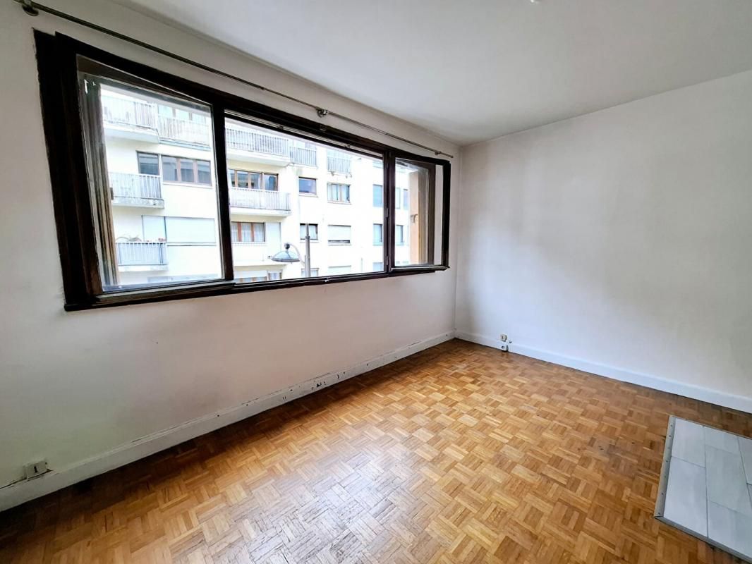 PARIS-20E-ARRONDISSEMENT Grand studio 20m2 secteur Gambetta Paris 20 2