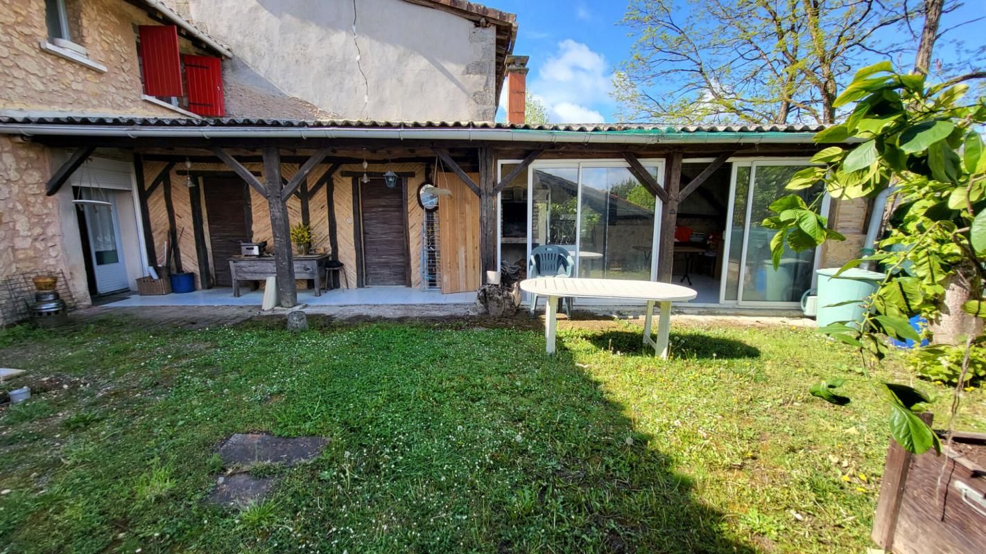 MUSSIDAN Maison proche centre ville Mussidan 5 pièces 92 m2 garage et parcelle de 470 m² 3