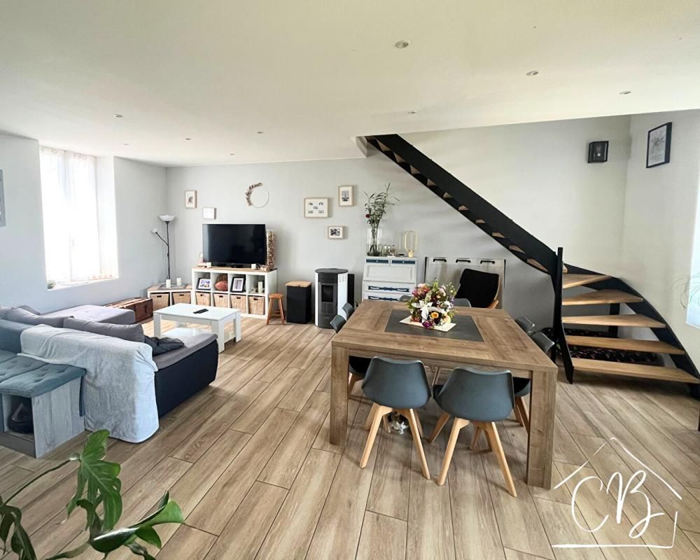 MONTIGNAC Maison de ville renovée 5 pièce(s) 99 m2 - 24290 Montignac Lascaux 2