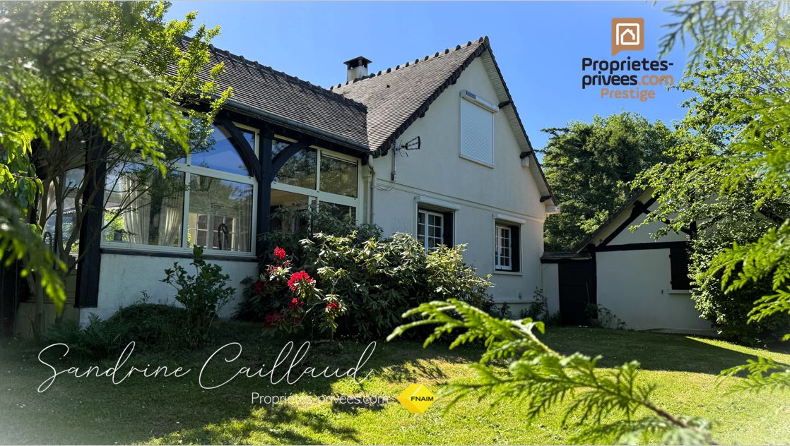 À 50mn de Paris , Élégante Propriété avec Piscine, Dépendance et Parc Paysager - 6 Chambres - Véranda - Carport - terrain 3177m² - 799000 Euros HAI