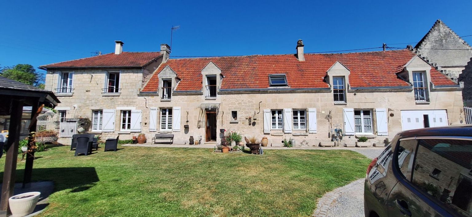 CREPY-EN-VALOIS Longère entre Crépy en Valois et Villers-Cotterêts 1