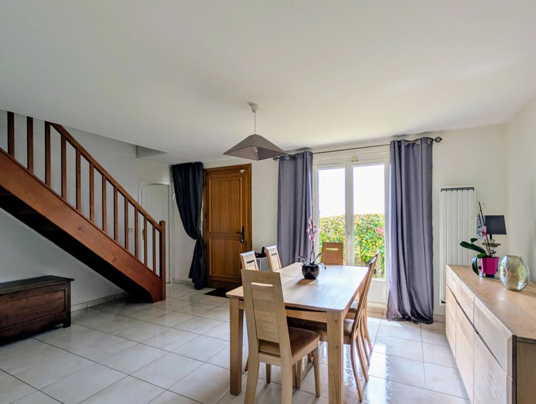 GISORS Maison Gisors 6 pièce(s) 108 m2 2