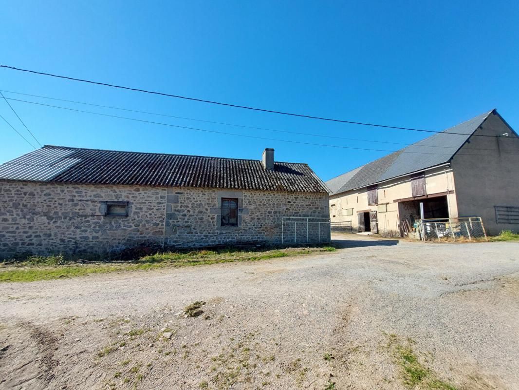 MONTMORT Ferme Montmort 5 pièce(s) 110 m2 1