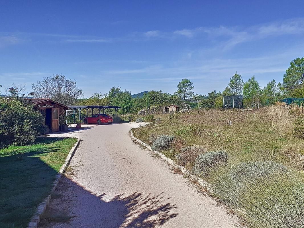 LE VAL Villa T5 avec studio indépendant, piscine et garage - Le Val 3