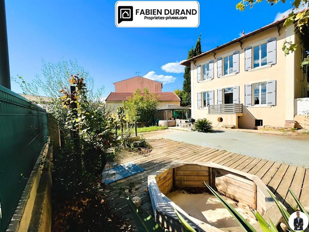 Maison 130 m² lumineuse avec hauts plafonds et grand jardin privatif