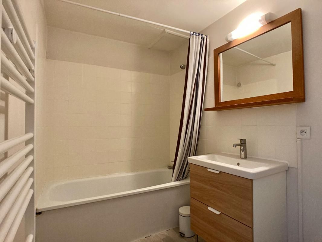 BORDEAUX Vente T2 53m2 BORDEAUX (33000) 4