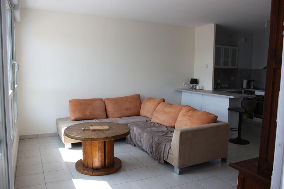VILLEFRANCHE-SUR-SAONE Appartement Villefranche Sur Saone 2 pièces 42 m2 3