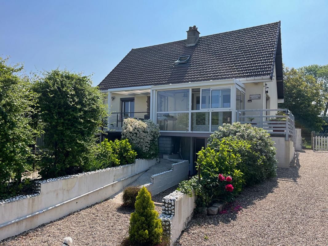 PAVILLON SUR SOUS SOL 3 CHAMBRES 98M2