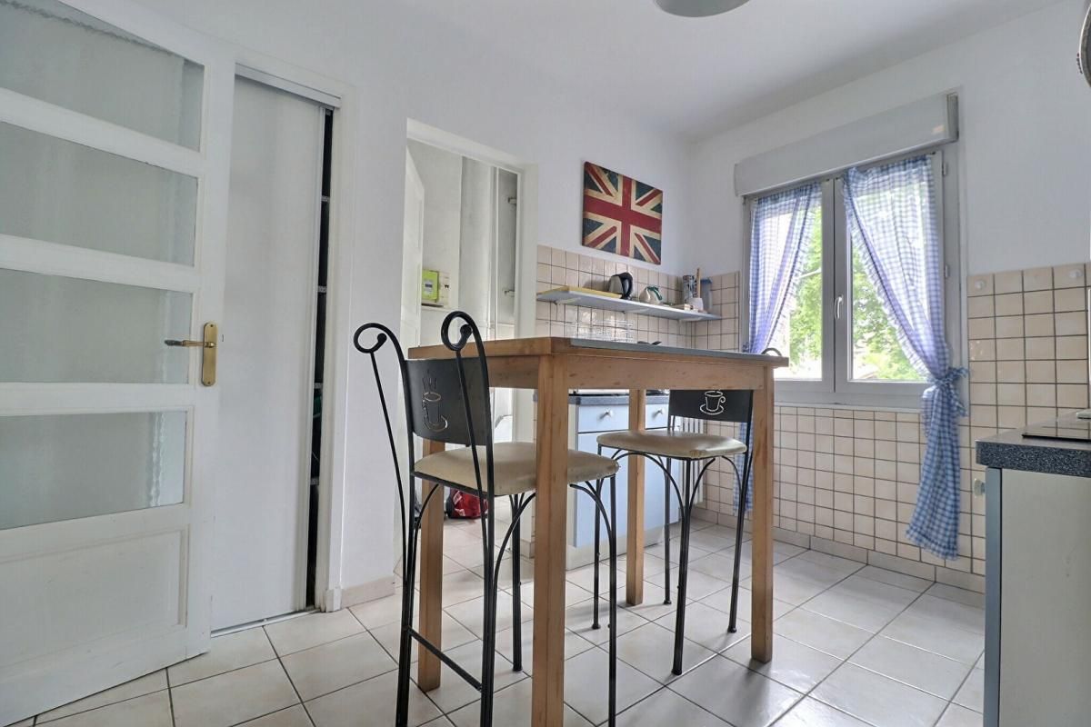AUBENAS À VENDRE EN EXCLUSIVITÉ ? CENTRE D'AUBENAS Appartement 5 pièces ? 77 m² avec balcon, cave et parking privé 4