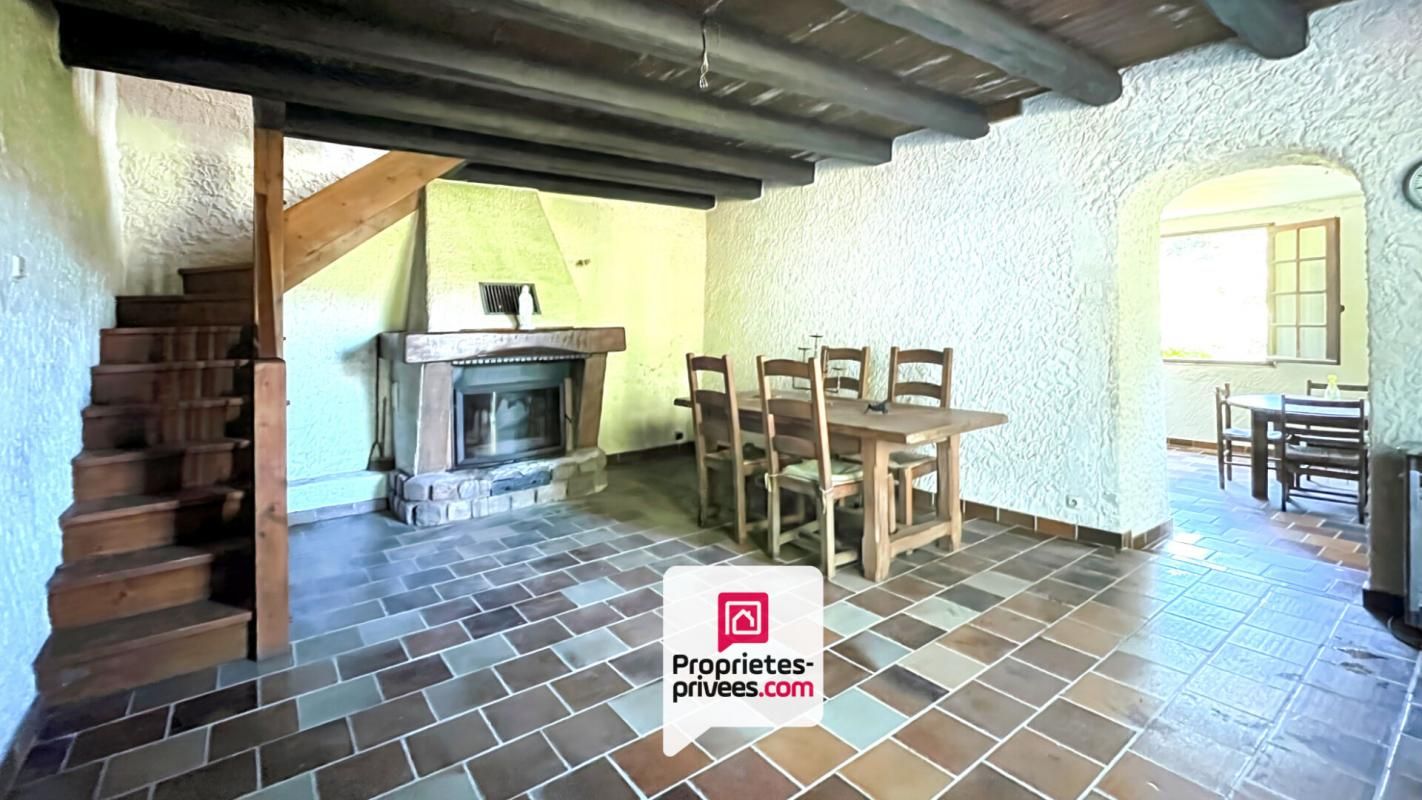 BOURGET-EN-HUILE Maison Bourget En Huile à rénover 5 pièces 110 m2 + Dépendances 2