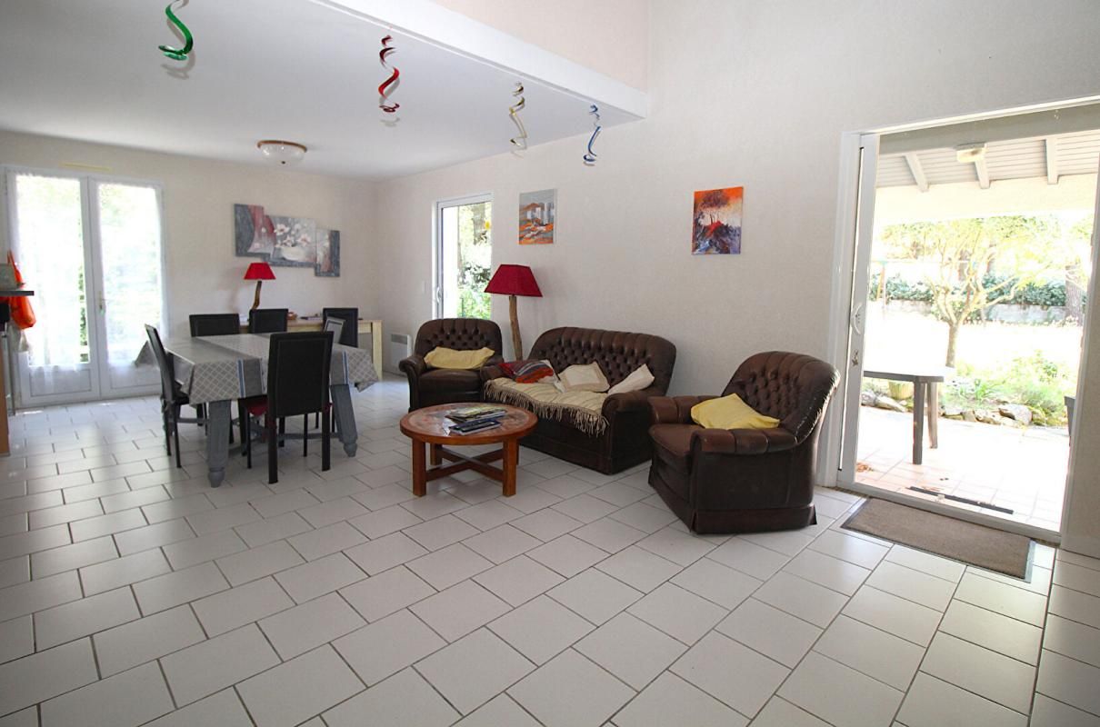 L'AIGUILLON-SUR-MER Maison L Aiguillon La Presqu Ile 5 pièce(s) 95 m2 3