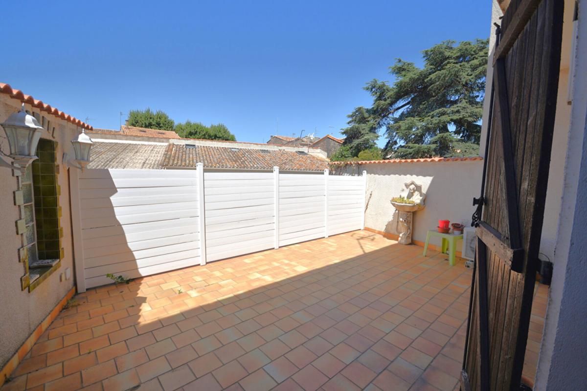 Belle Maison ville Agde T5 135 m2 terrasse parking