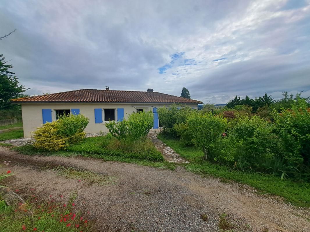 ROULLET-SAINT-ESTEPHE Maison plain pied Roullet Saint Estephe 4 pièces 93 m2 1