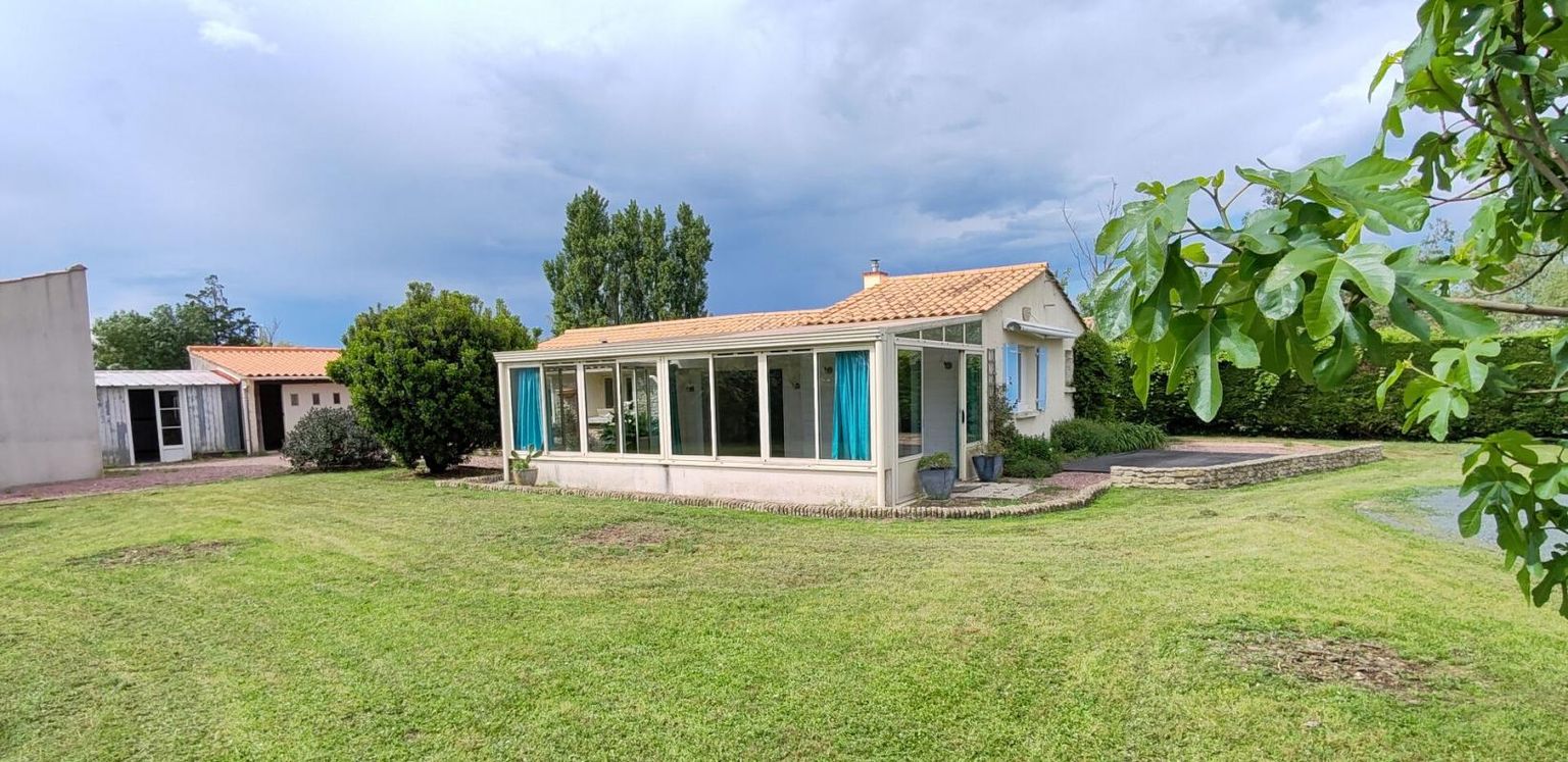 CHAMPAGNE-LES-MARAIS Maison Champagné Les Marais 4 pièce(s) 90 m2 2