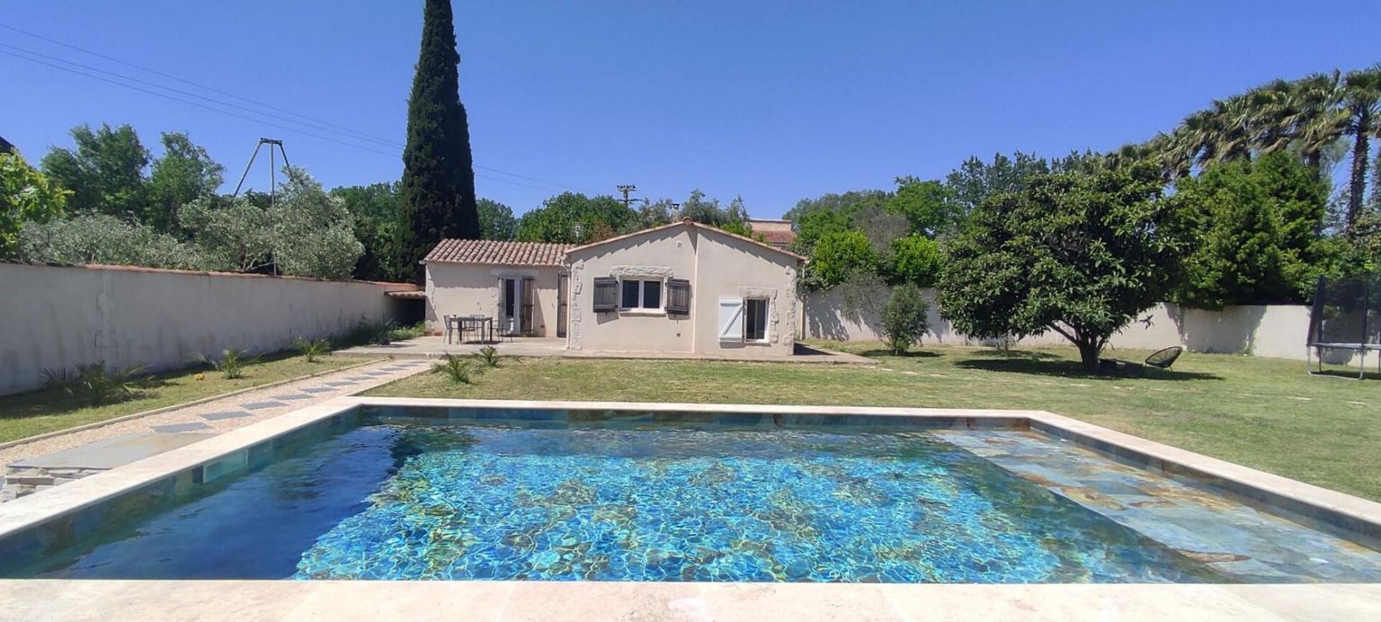 NIMES Mazet 3 pièces 54 m2 avec piscine cabanon et jardin 1