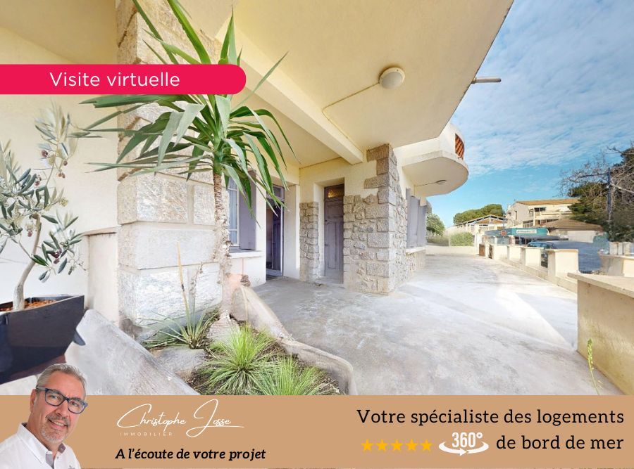 Ensemble immobilier en rdc dans Demeure de caractère vue mer