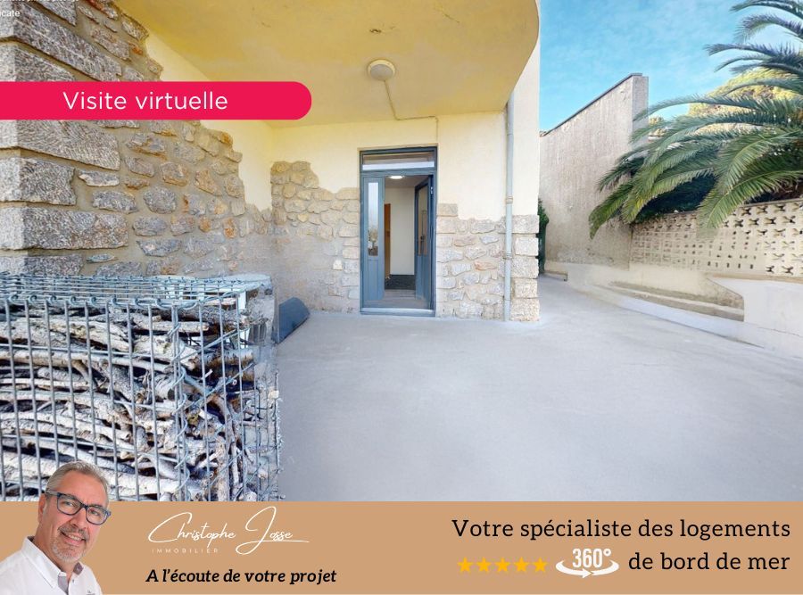 LA FRANQUI Ensemble immobilier en rdc dans Demeure de caractère vue mer 3
