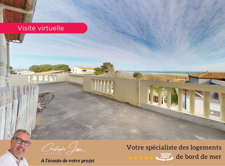 Plateau immobilier au dernier étage dans Demeure de caractère vue mer
