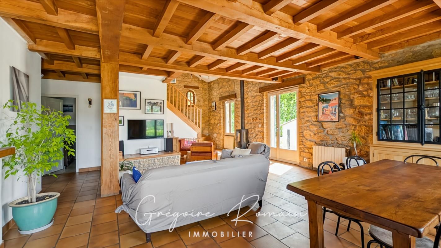 SAINT-CHAMAS Maison Saint Chamas 7 pièces 200 m2 2