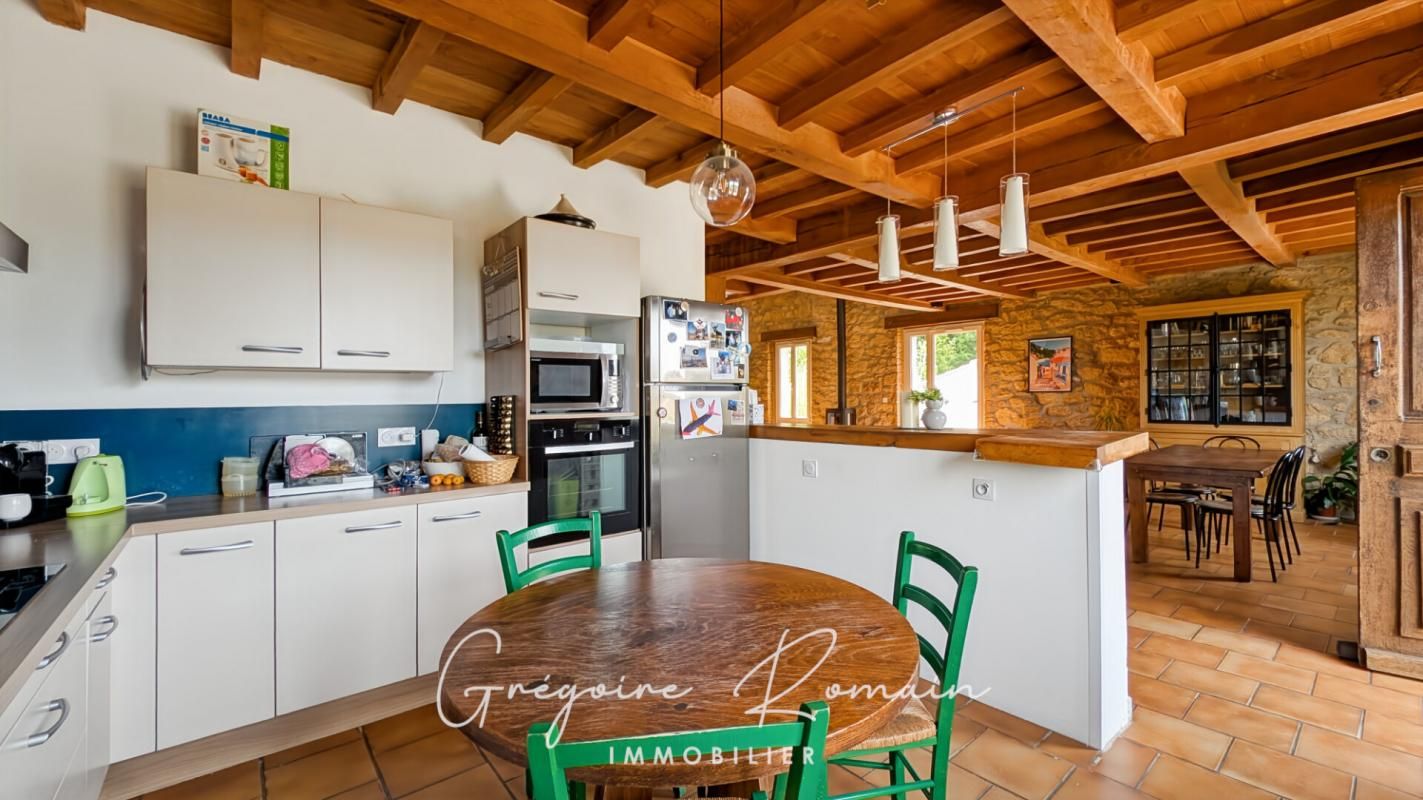 SAINT-CHAMAS Maison Saint Chamas 7 pièces 200 m2 3