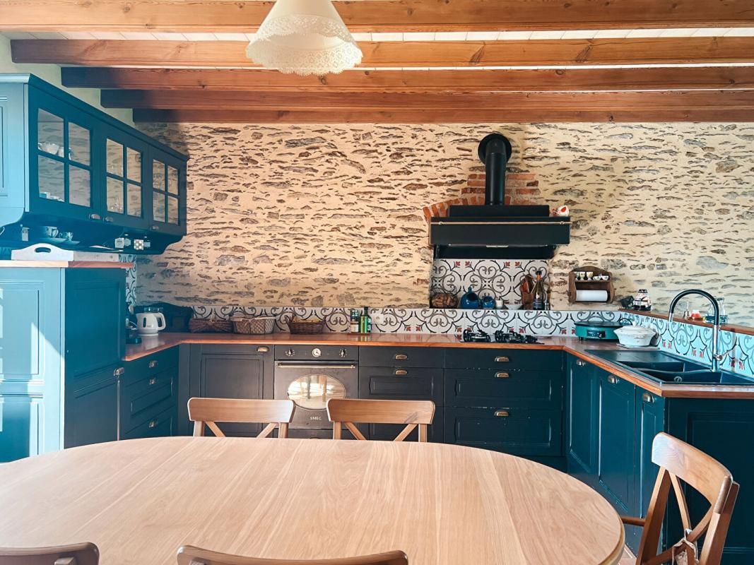 LA CHAPELLE-SUR-ERDRE Jolie maison en pierre de 172m2 - Proche bourg de la Chapelle-sur-Erdre 3