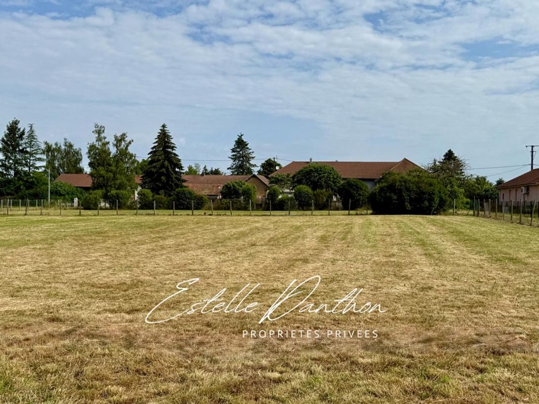 LONGECHENAL Terrain constructible Longechenal 1082 m2 3