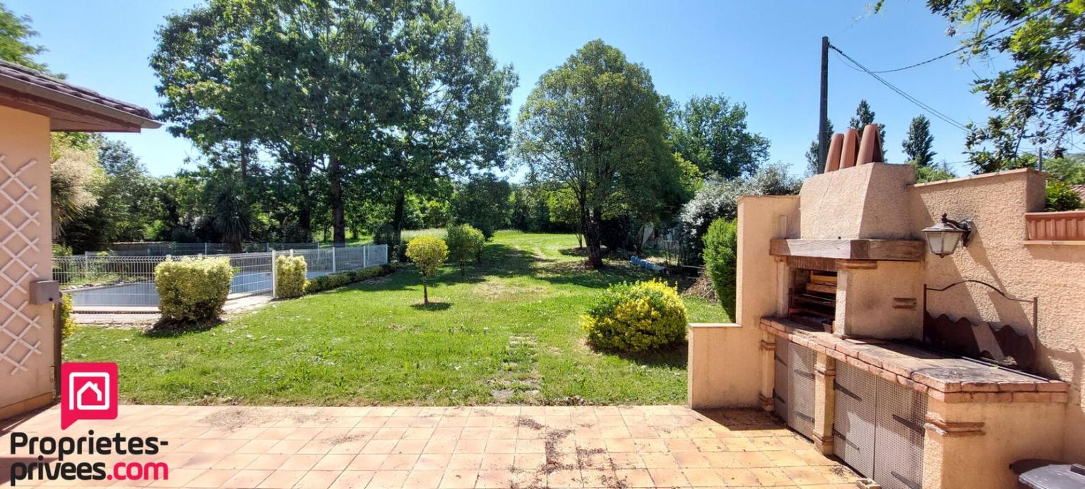 VARES Maison Varès 7 pièce(s) 164 m2 2