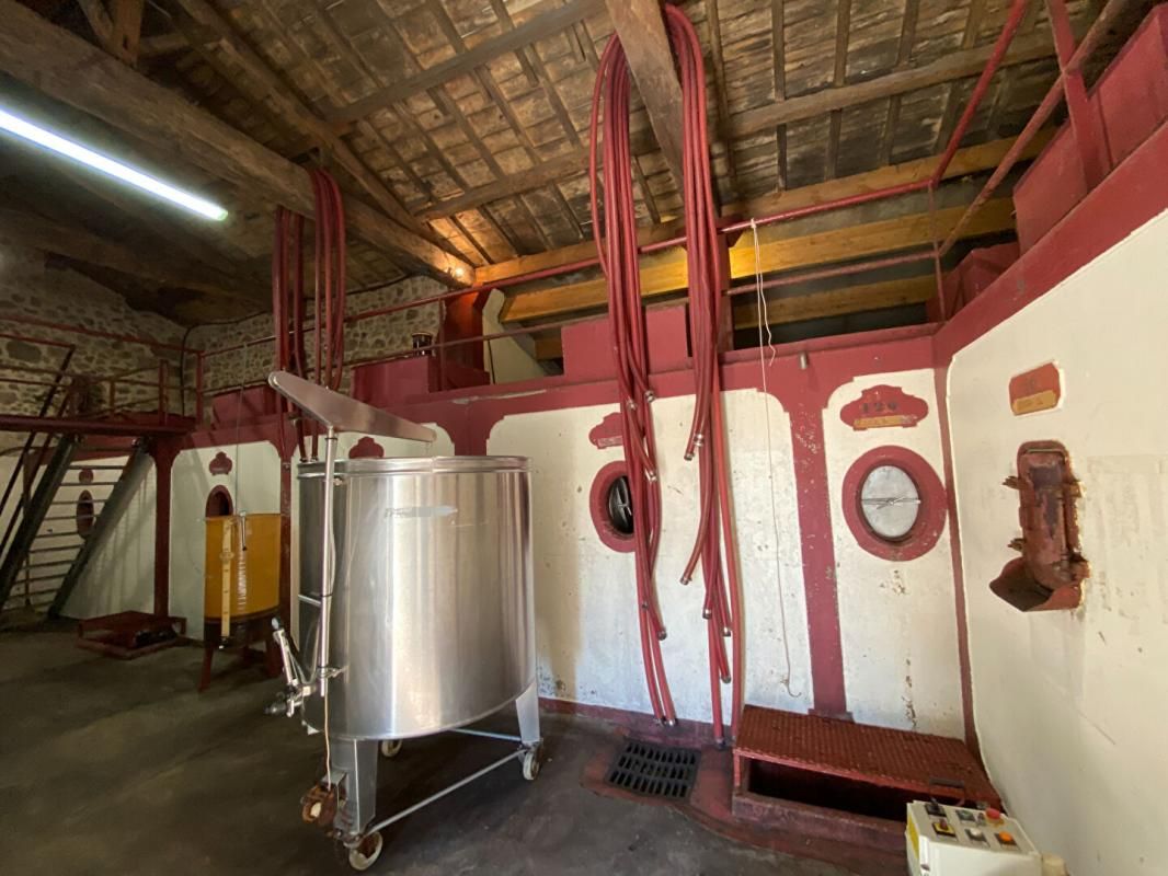 LIBOURNE SECTEUR LIBOURNE - Domaine viticole historique , Demeure , Chai, 12 Hectares de vignes 2