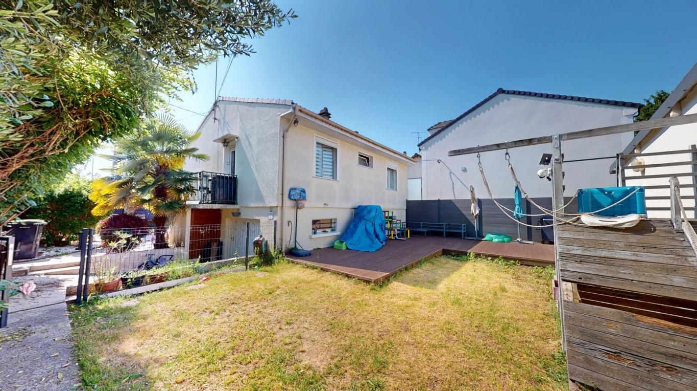 PONTAULT-COMBAULT Maison indépendante 5 pièces 348 000 2