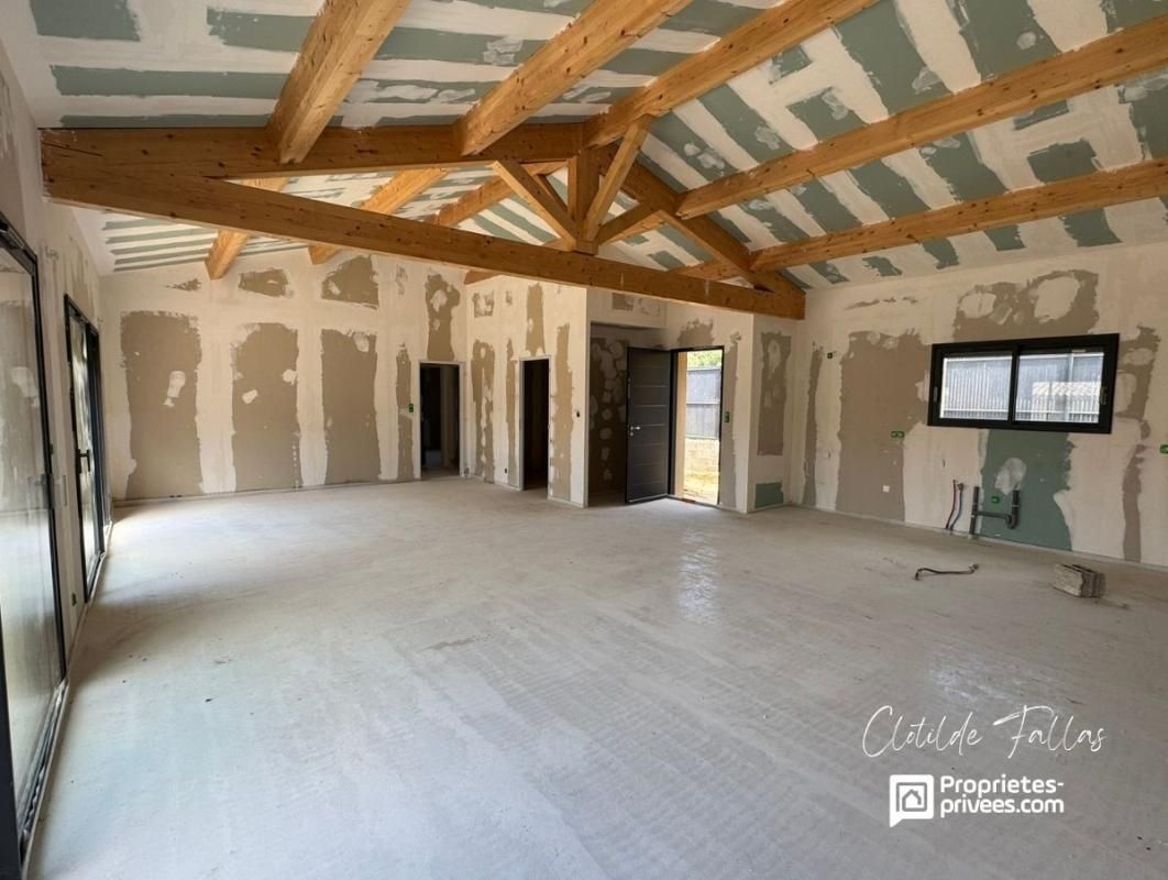 MORNAS VILLA à terminer - 160m² habitables avec garage, sur les hauteurs de Mornas 3