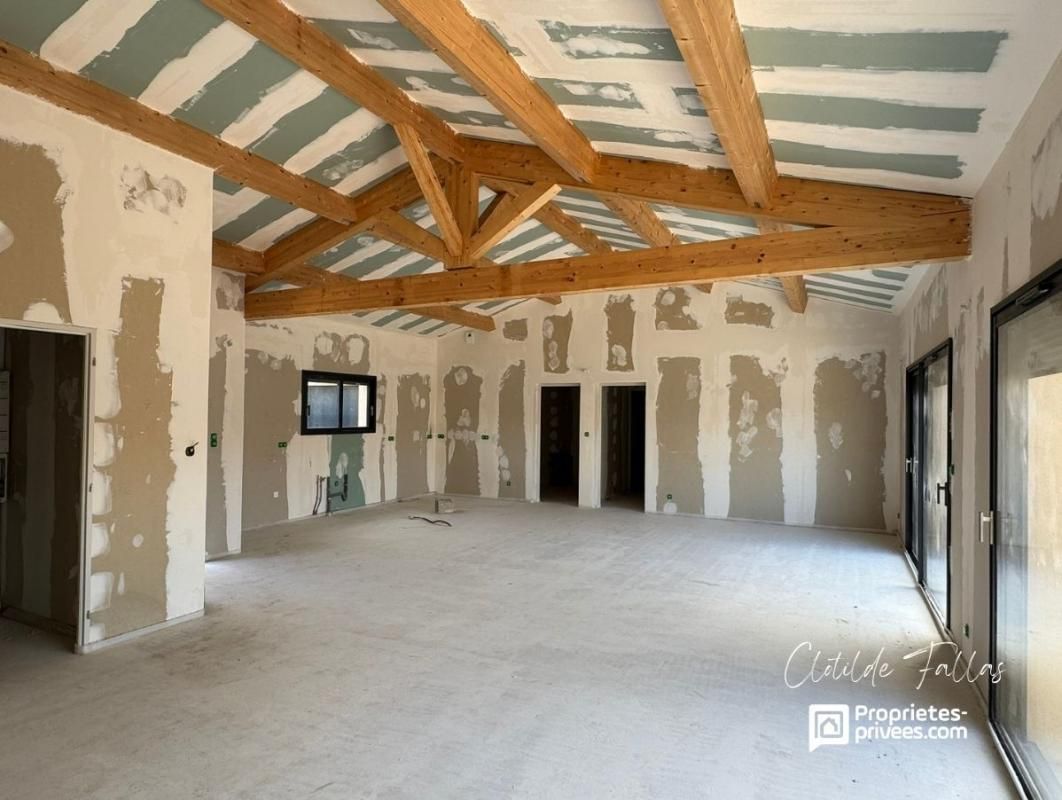 MORNAS VILLA à terminer - 160m² habitables avec garage, sur les hauteurs de Mornas 4